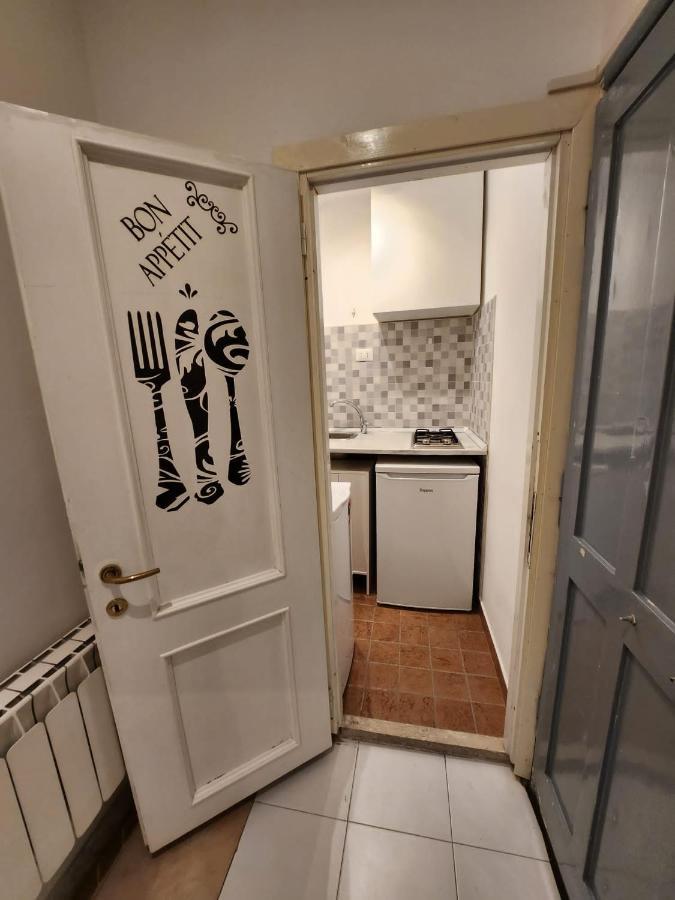 Monolocale Suite Con Terrazzino Roma Exterior foto